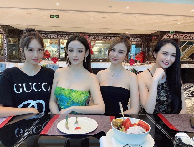 Bộ tứ hot girl Hà thành: Người ở biệt thự 80 tỷ, người lấy ca sĩ nổi tiếng, sinh nhiều con vẫn trông như gái son-4