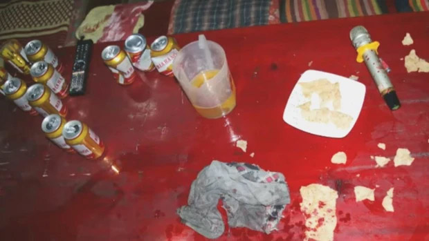 Tranh nhau hát karaoke, người đàn ông dùng micro đập chảy máu đầu chủ nhà-2