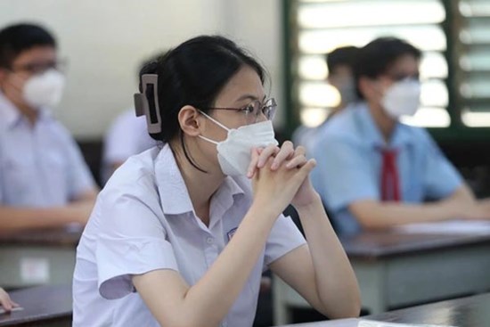 Phụ huynh băn khoăn trường THPT công lập và tư thục: Lựa chọn nào tốt hơn?