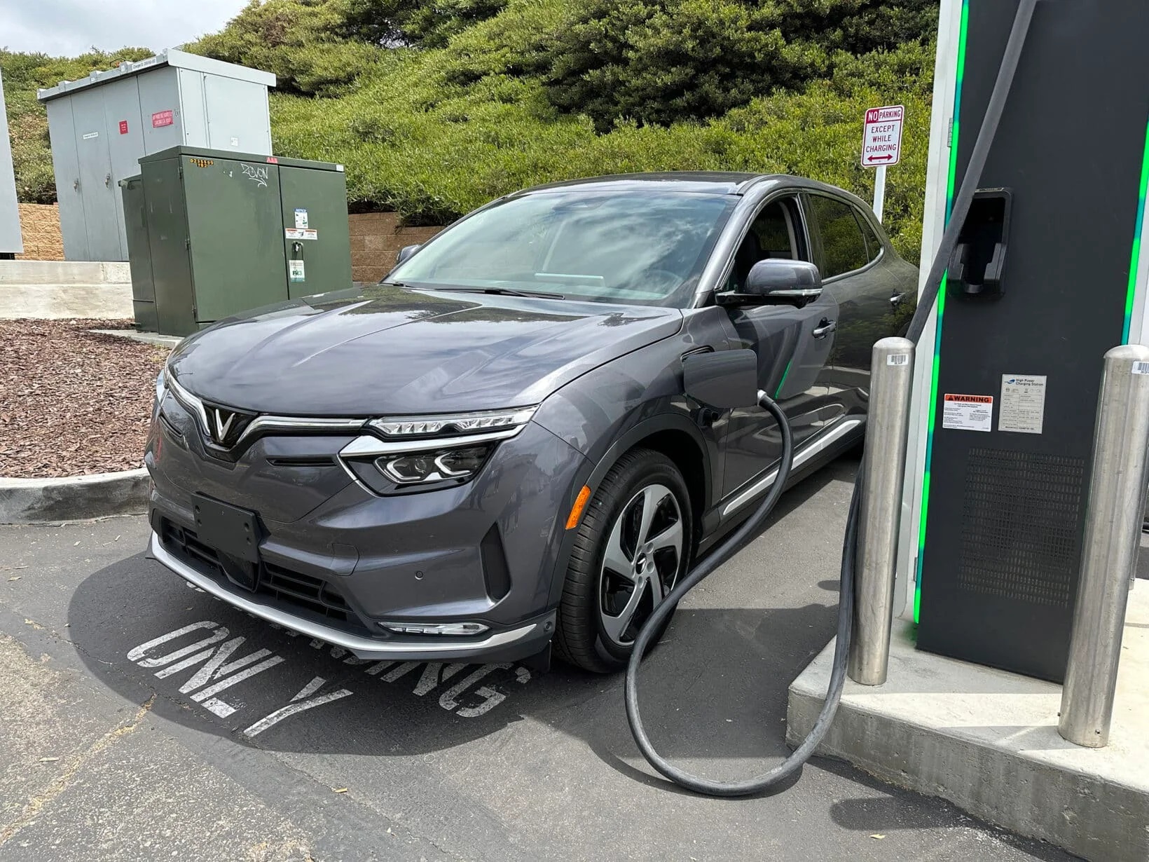 Chuyên trang ô tô Mỹ: VinFast VF 8 sẽ là đối thủ ‘đáng gờm’ trên thị trường-4