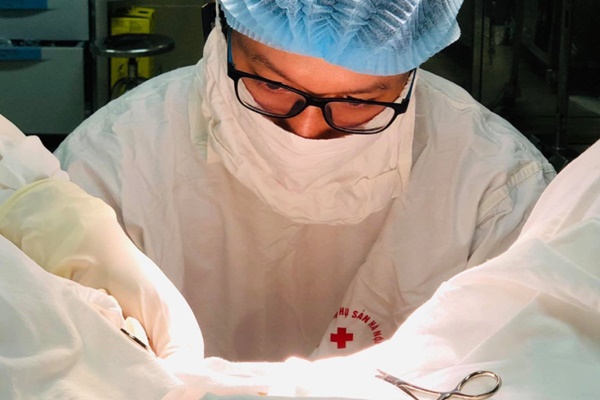 Vợ nghi ngờ chồng ngoại tình vì mắc bệnh khó nói-1