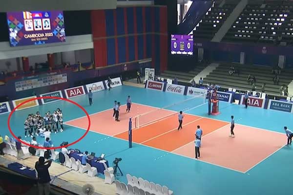 Campuchia lần thứ hai mất tích, đối thủ tới chụp ảnh rồi… ra về-1