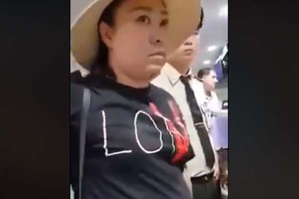 Đĩa salad có sinh vật lạ ngoe nguẩy, nhà hàng sườn nổi tiếng Hà Nội nói gì?-4