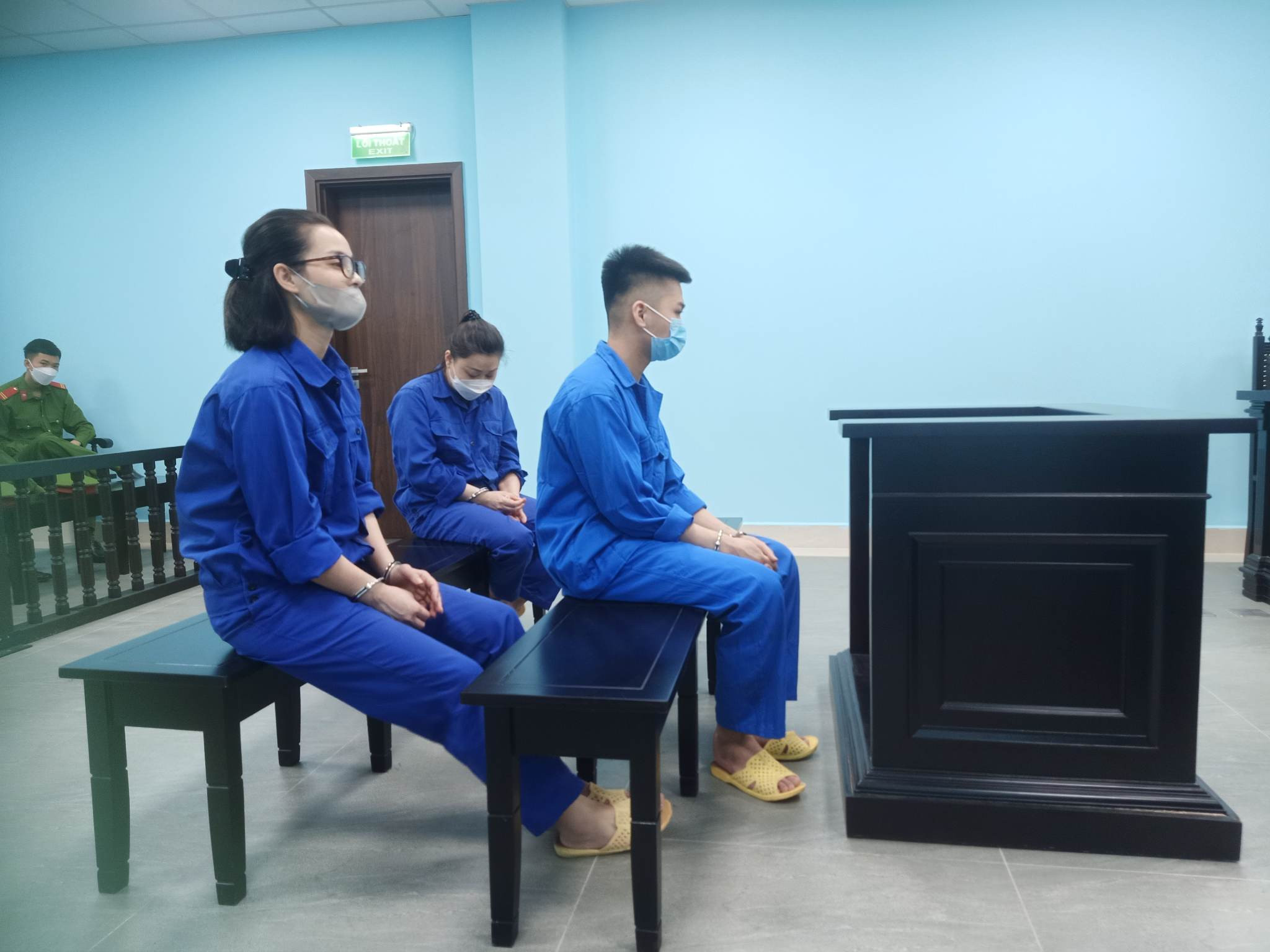 Cựu đại úy Lê Thị Hiền từng đại náo sân bay bị đưa ra xét xử phúc thẩm-1