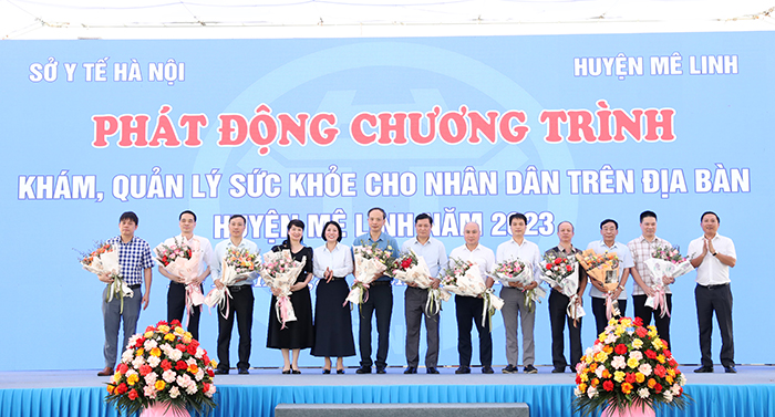 Phát động chương trình khám, quản lý sức khỏe cho nhân dân trên địa bàn huyện Mê Linh-7