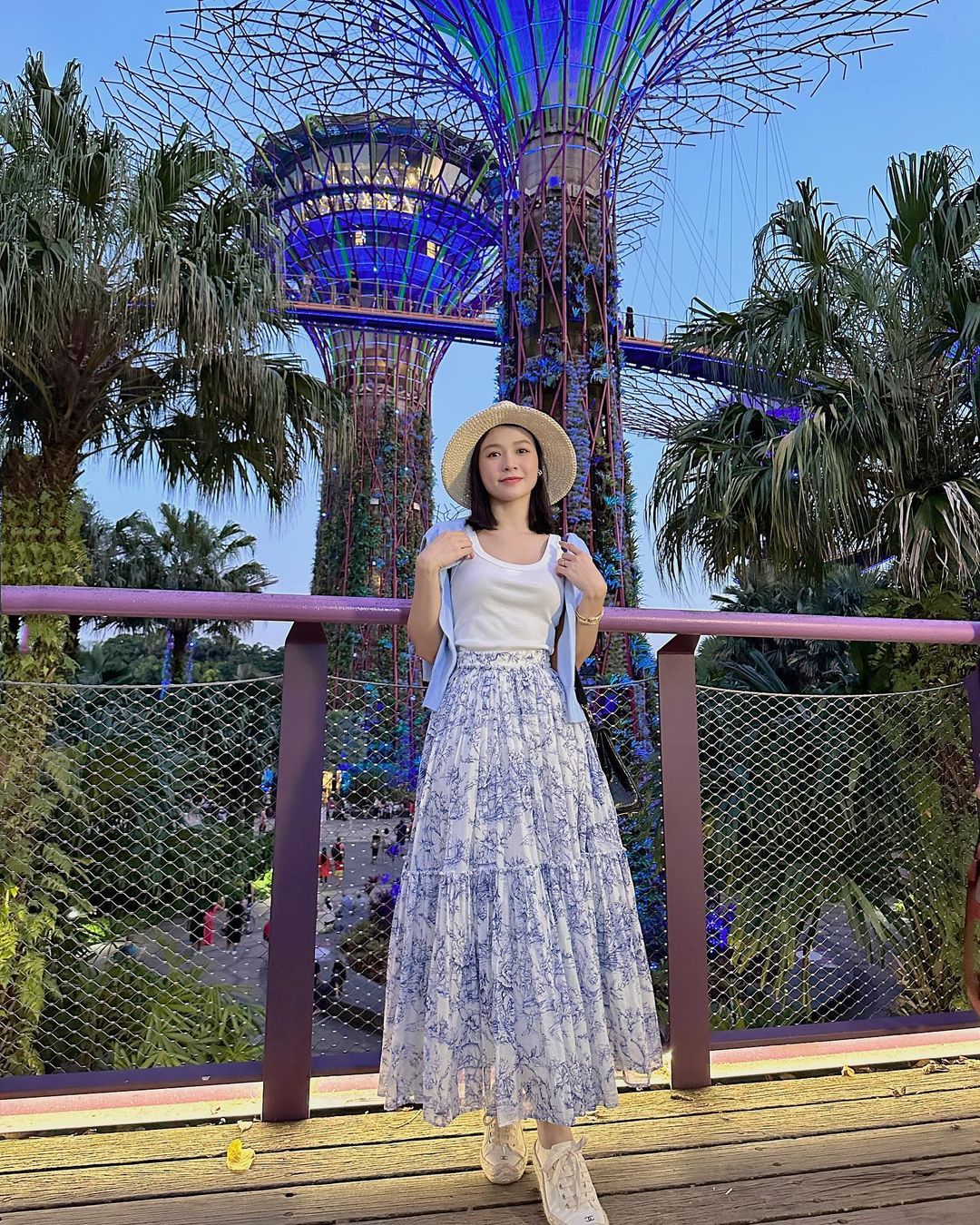 Học Sam cách diện đồ trẻ trung như nữ sinh-2