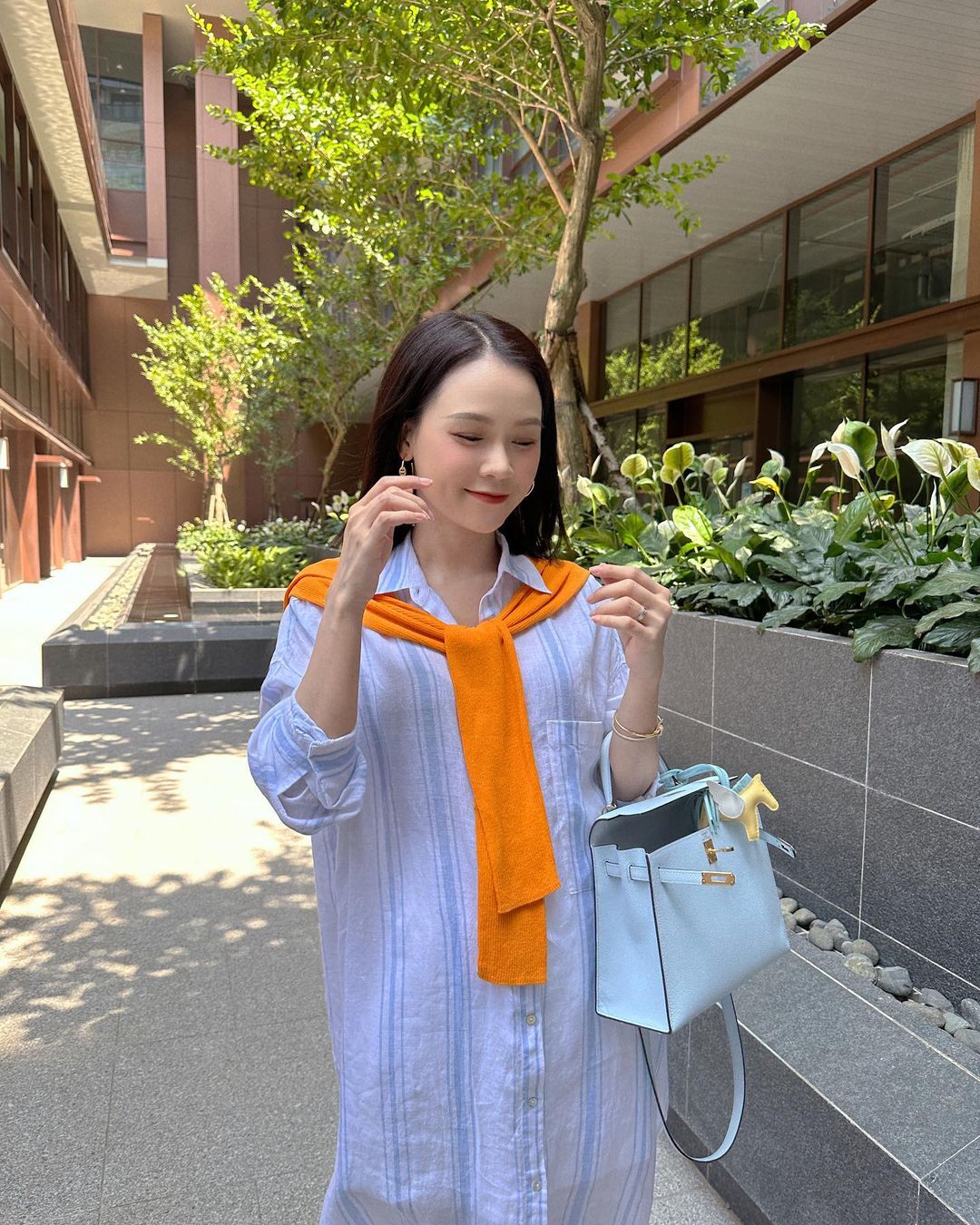 Học Sam cách diện đồ trẻ trung như nữ sinh-6