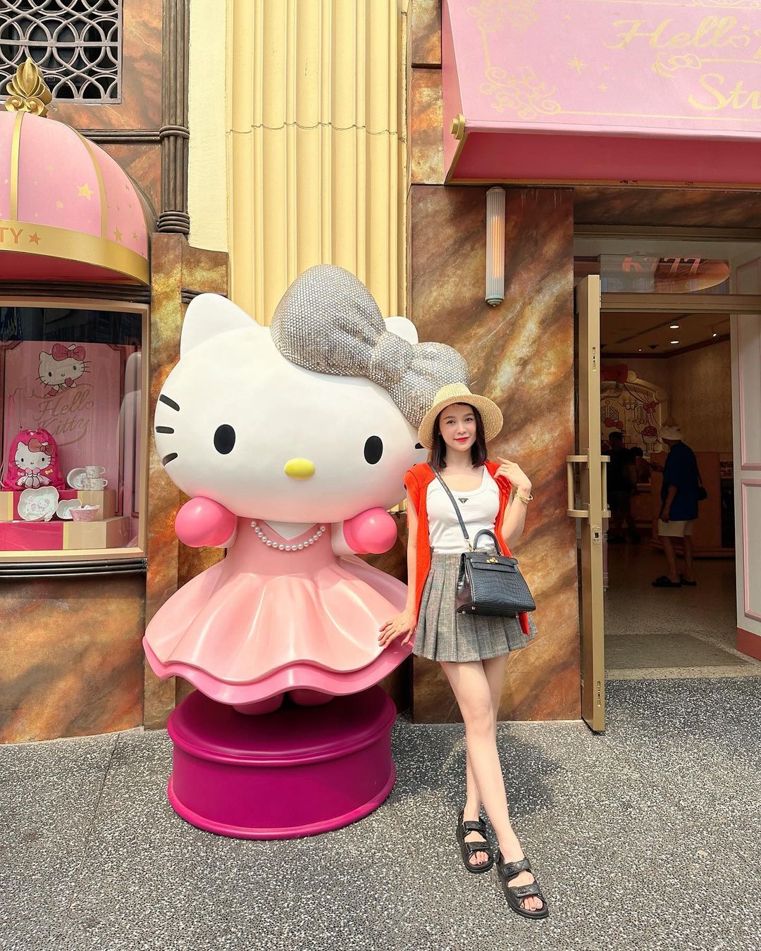 Học Sam cách diện đồ trẻ trung như nữ sinh-7