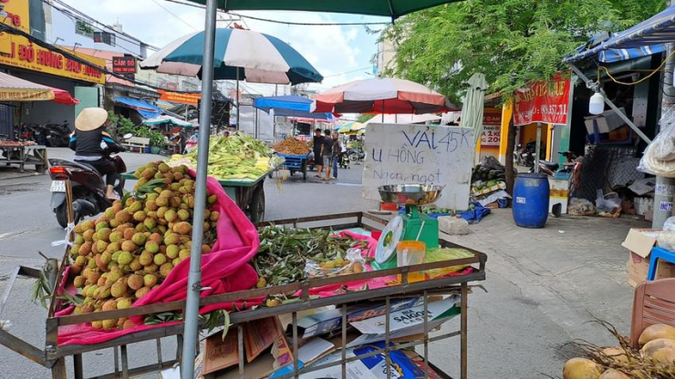 Vải thiều đầu mùa giá rẻ bất ngờ-2