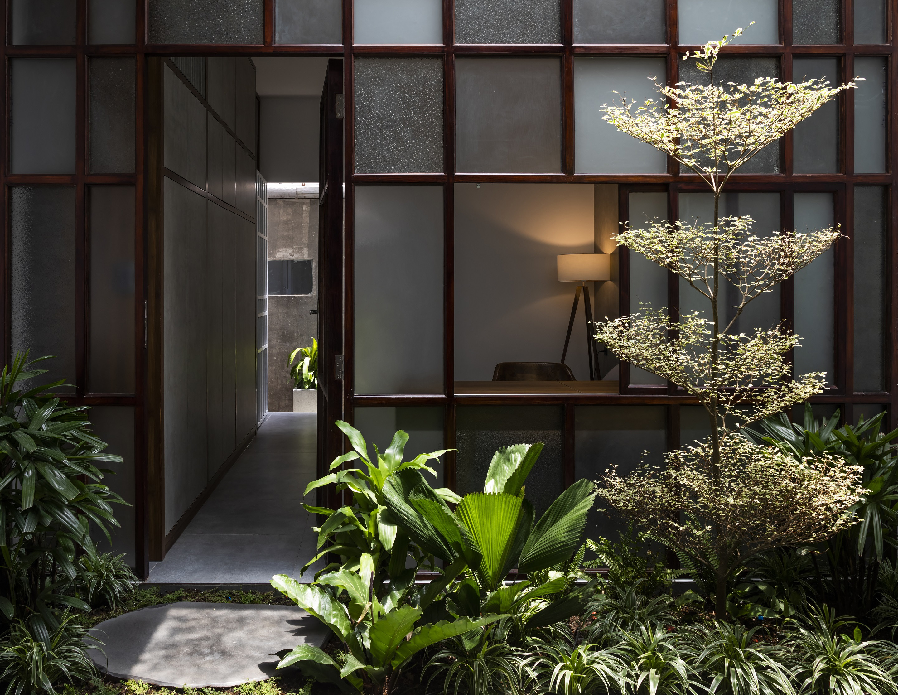 Nhà phố yên bình, gần gũi thiên nhiên của cô giáo độc thân-8