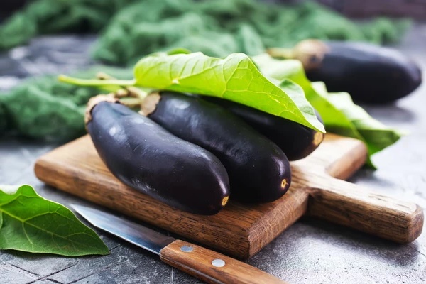 Loại quả tím thủy chung giúp ngừa bệnh tiểu đường, bảo vệ tim mạch, hỗ trợ giảm cân đang vào mùa, giá thành rẻ, hương vị hấp dẫn-2