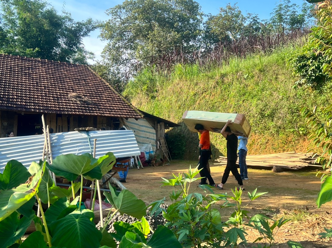 Những hành trình kết nối yêu thương cùng xe điện VinFast-7