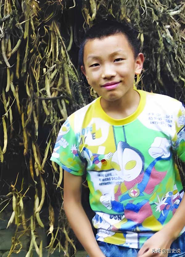 Cuộc đời của thần đồng vào đại học danh giá từ năm 13 tuổi-2