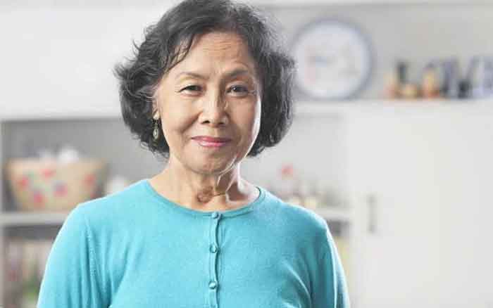 Nhờ mẹ chồng ra chăm cháu, bà ra điều kiện khiến vợ chồng tôi khó nghĩ-1