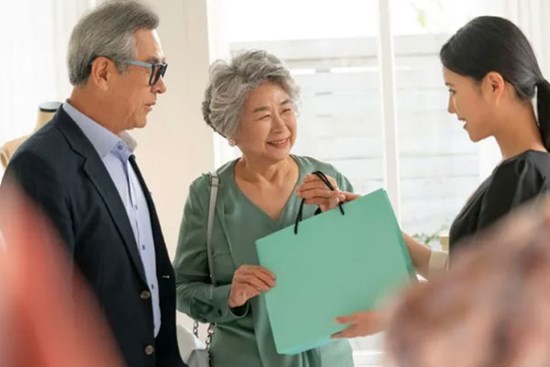 Sau 1 bữa cỗ, bố mẹ chồng ngỏ ý muốn cho chúng tôi 3 tỷ mua nhà