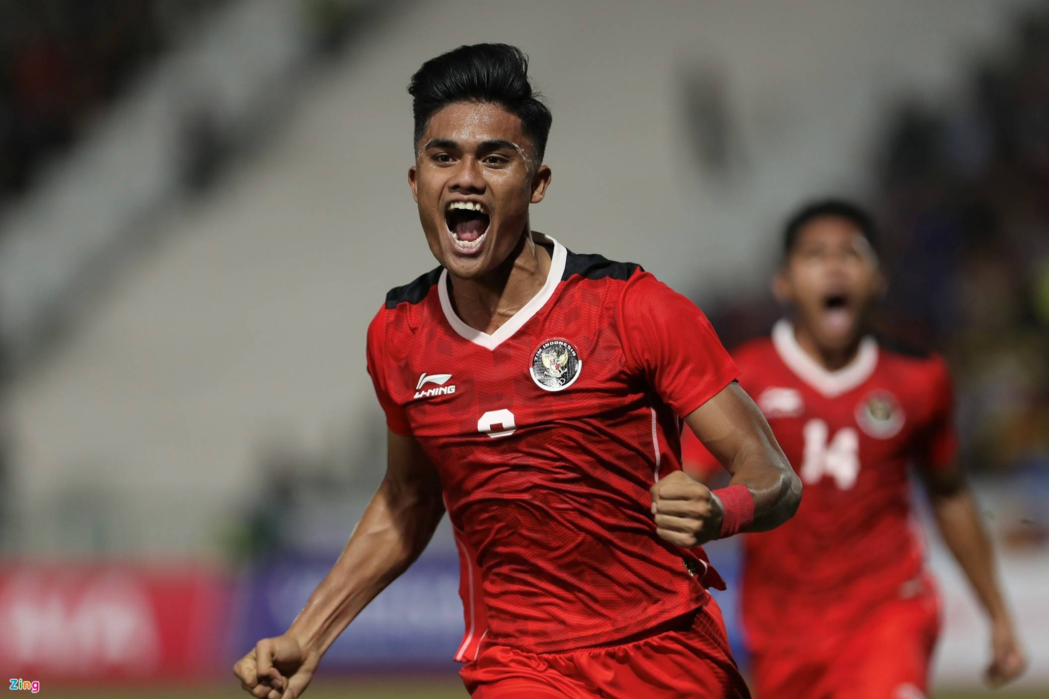 Cầu thủ Thái Lan vây trọng tài sau bàn thua thứ 2-7