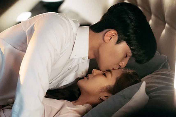 Bạn thân của vợ đến nhà chơi, chồng ngại ngùng nói ra sự thật bất ngờ-2