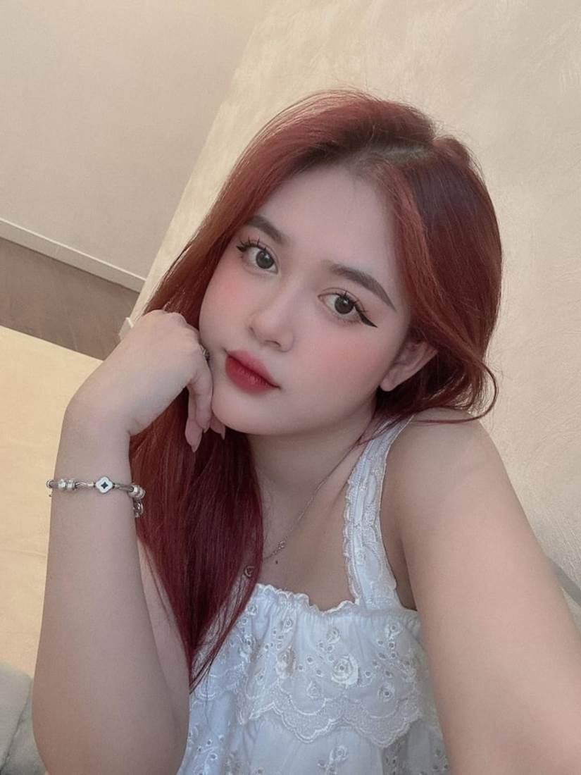 Vợ cầu thủ Vũ Tiến Long U22 Việt Nam: Gương mặt xinh đẹp, vóc dáng gợi cảm-11