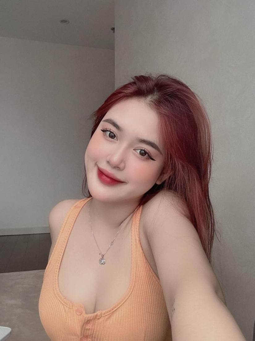 Vợ cầu thủ Vũ Tiến Long U22 Việt Nam: Gương mặt xinh đẹp, vóc dáng gợi cảm-6