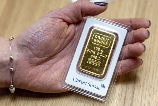 Giá vàng hôm nay 17/5: Lao dốc, mất mốc 2.000 USD/ounce