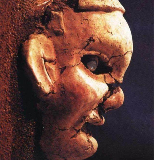 Giải quyết nỗi buồn trong mộ cổ, chuyên gia lạnh sống lưng khi thấy khuôn mặt dưới đất-1