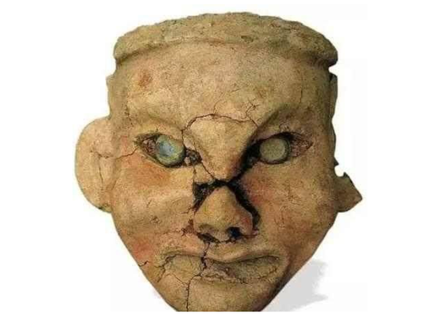 Giải quyết nỗi buồn trong mộ cổ, chuyên gia lạnh sống lưng khi thấy khuôn mặt dưới đất-2