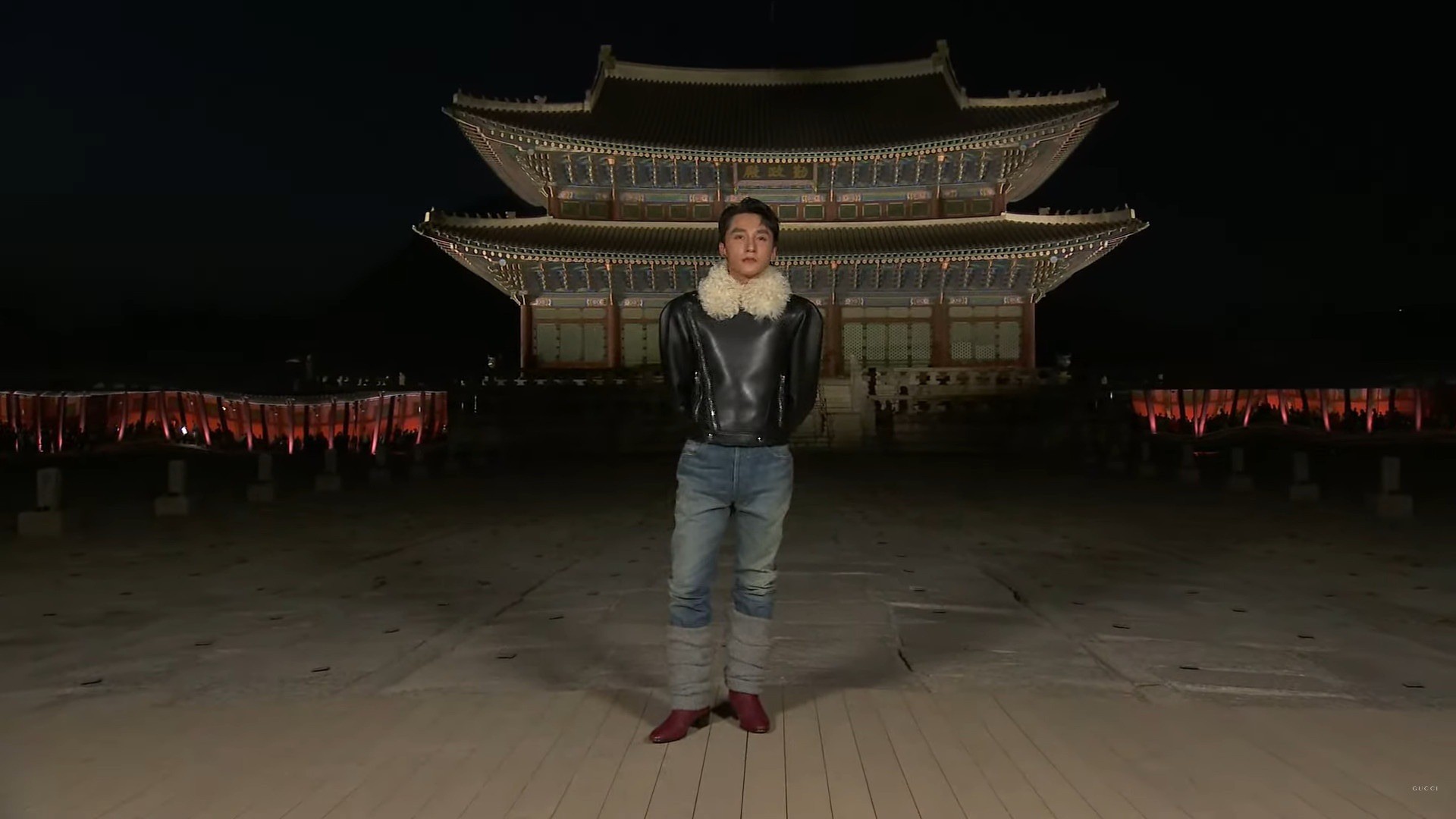 Sơn Tùng bị chê nhà quê dù mặc nguyên cây hàng hiệu-1