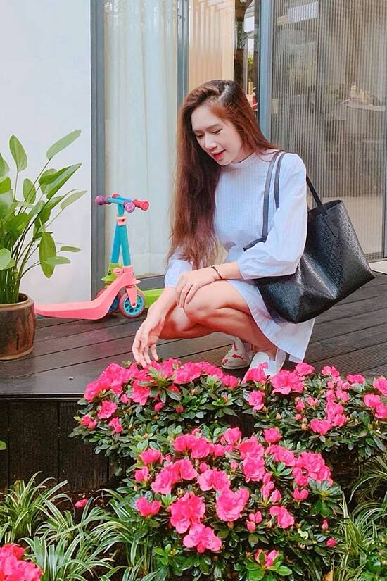 Không gian xanh mướt khiến vợ chồng đạo diễn Lật mặt 6 quyết rời bỏ ngôi nhà 2 triệu đô ra ngoại thành sinh sống-13