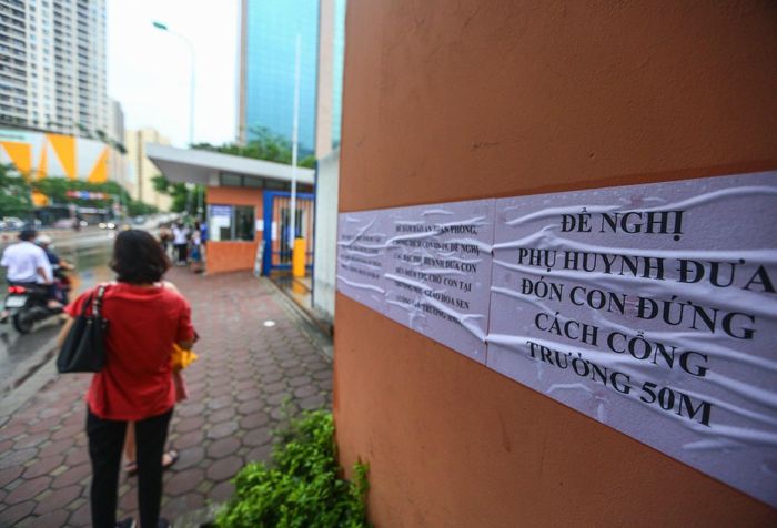 Phụ huynh Hà Nội như ngồi trên đống lửa sau khi biết tỷ lệ chọi-1