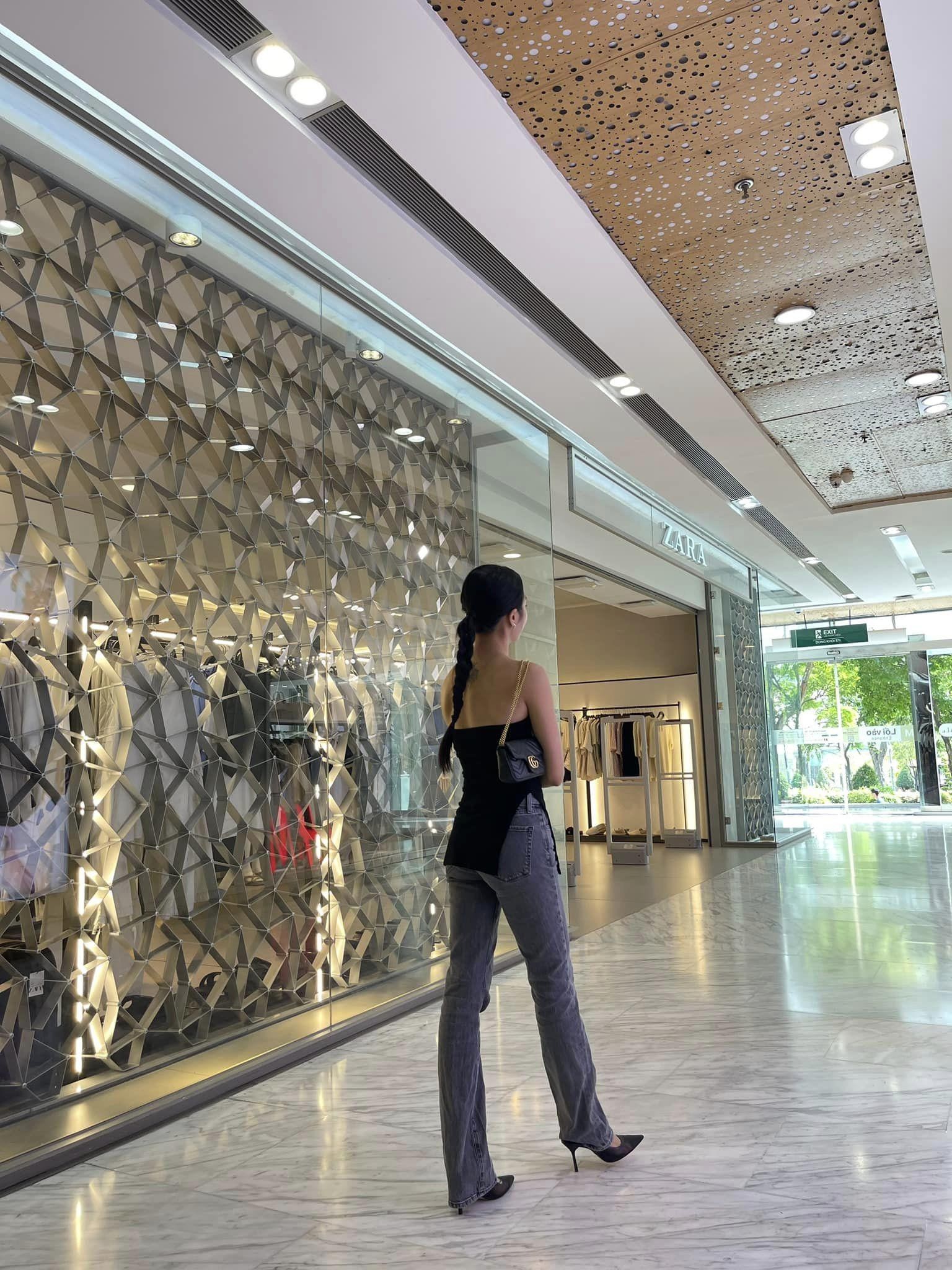 Ác nữ từng bị MXH tẩy chay được chồng dựng phòng gym sau sinh, giờ đẹp không tì vết nhờ loạt bí quyết-7