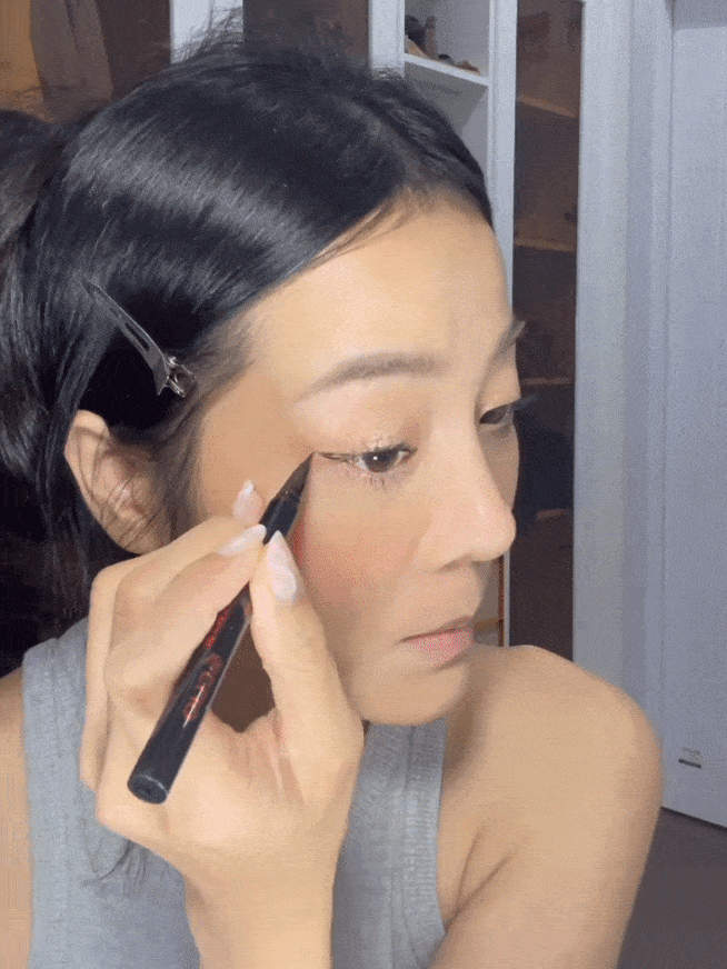 Ác nữ từng bị MXH tẩy chay được chồng dựng phòng gym sau sinh, giờ đẹp không tì vết nhờ loạt bí quyết-17