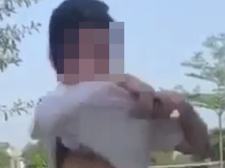 Kiểm điểm ban giám hiệu, giáo viên chủ nhiệm vụ nữ sinh lớp 5 bị bạn bắt quỳ gối-1