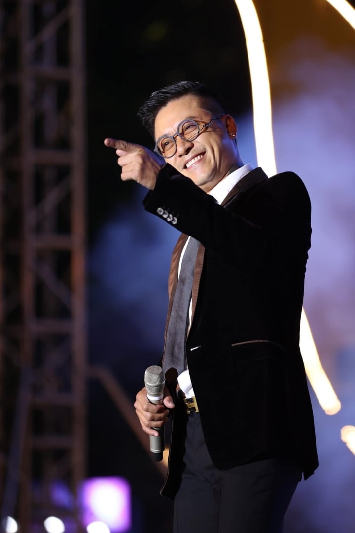 Tuấn Hưng nhận đẹp trai đến mức không dám nhìn gương, khán giả phản ứng thế nào?-1