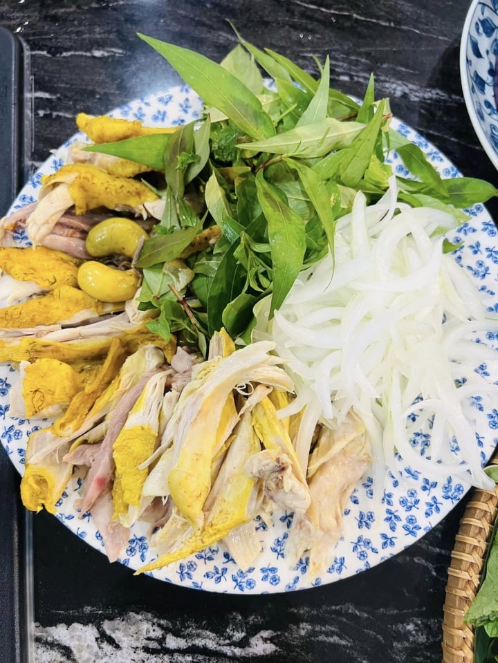 Vì sao món gỏi gà măng cụt lại hot đến vậy?-2