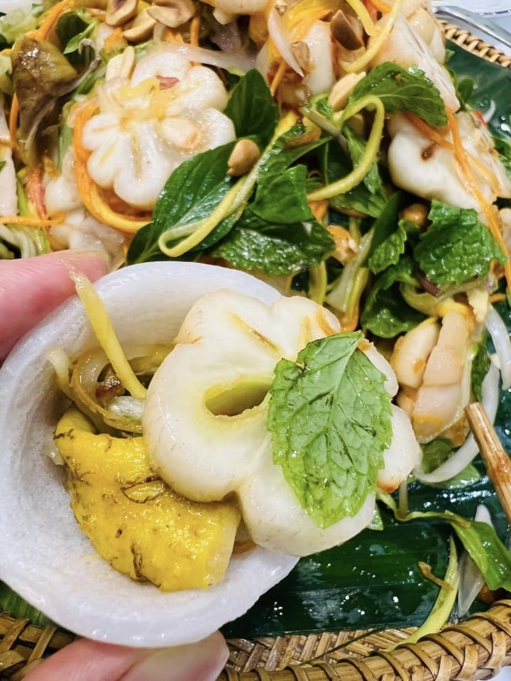 Vì sao món gỏi gà măng cụt lại hot đến vậy?-4