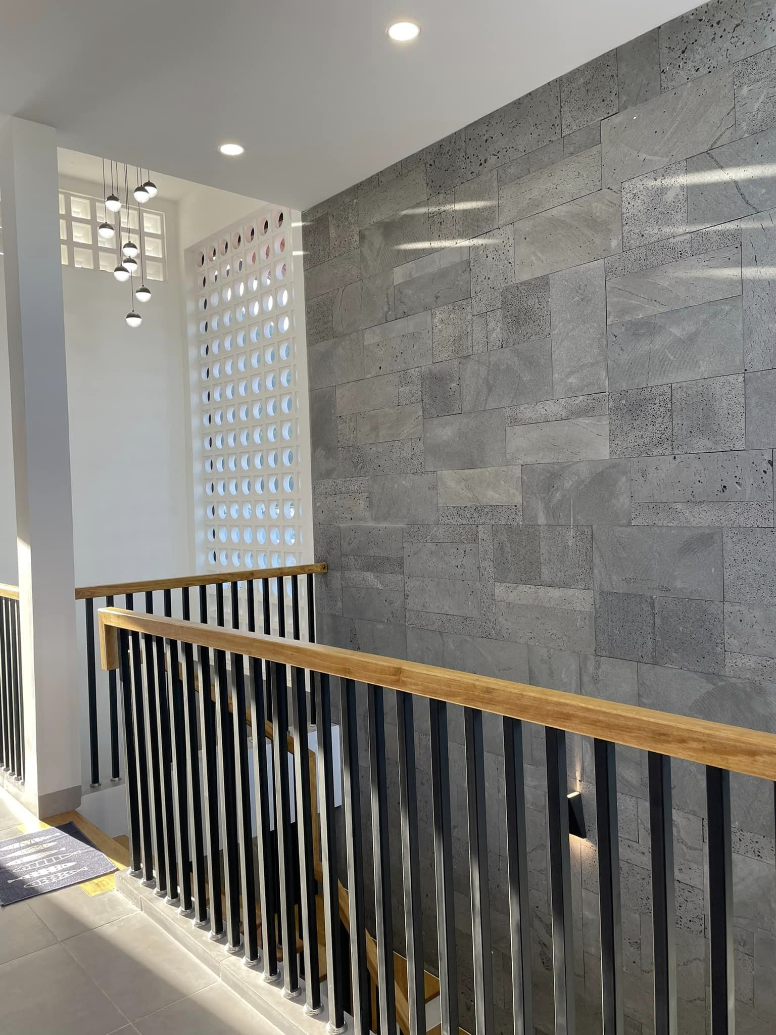 Căn nhà phố kết hợp phong cách hiện đại và cổ điển-11