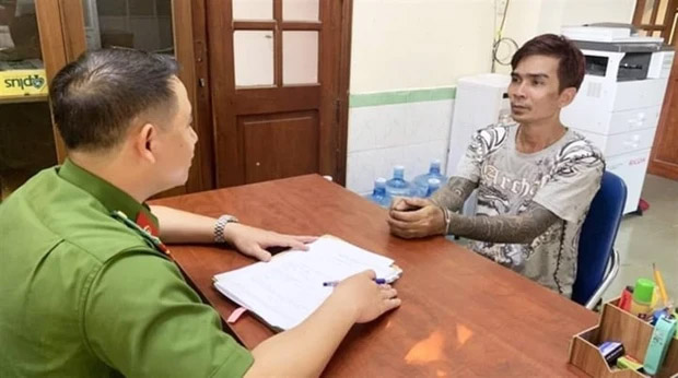 Bé trai 3 tuổi nghi bị ép hút ma túy: Khởi tố người mẹ và nhân tình-1