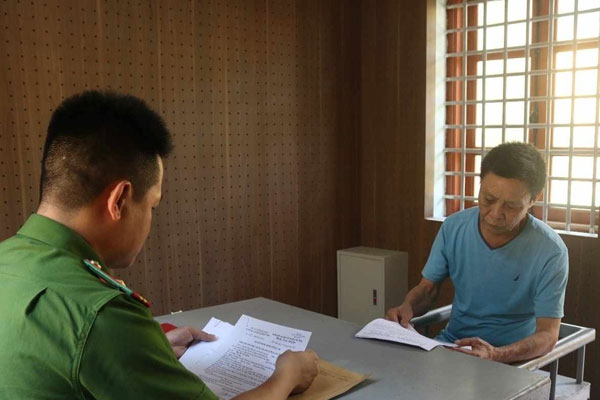 Bắt tạm giam tài xế dùng dao đâm gục thiếu tá CSGT-1