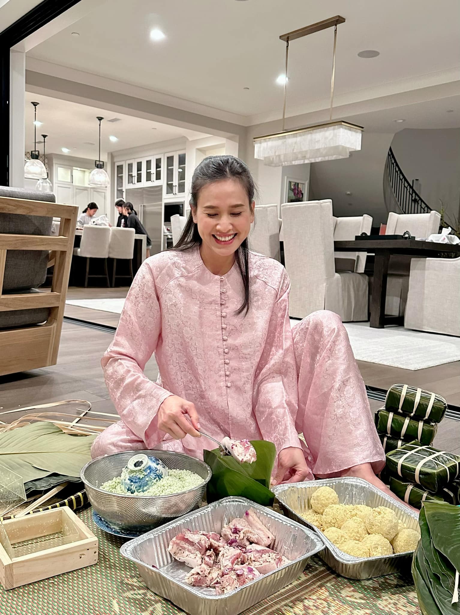 Nàng Hoa hậu được Hà Kiều Anh tác thành với đại gia, tổ chức đám cưới chỉ 60 khách mời ở Việt Nam, bí mật sinh con đầu lòng có cơ ngơi tại Mỹ ra sao?-3