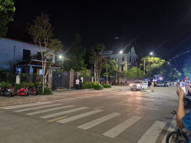 Cảnh sát phong tỏa khu vực nhà cựu Bí thư Lào Cai Nguyễn Văn Vịnh-3