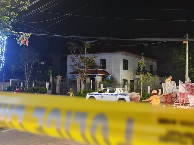 Cảnh sát phong tỏa khu vực nhà cựu Bí thư Lào Cai Nguyễn Văn Vịnh-4