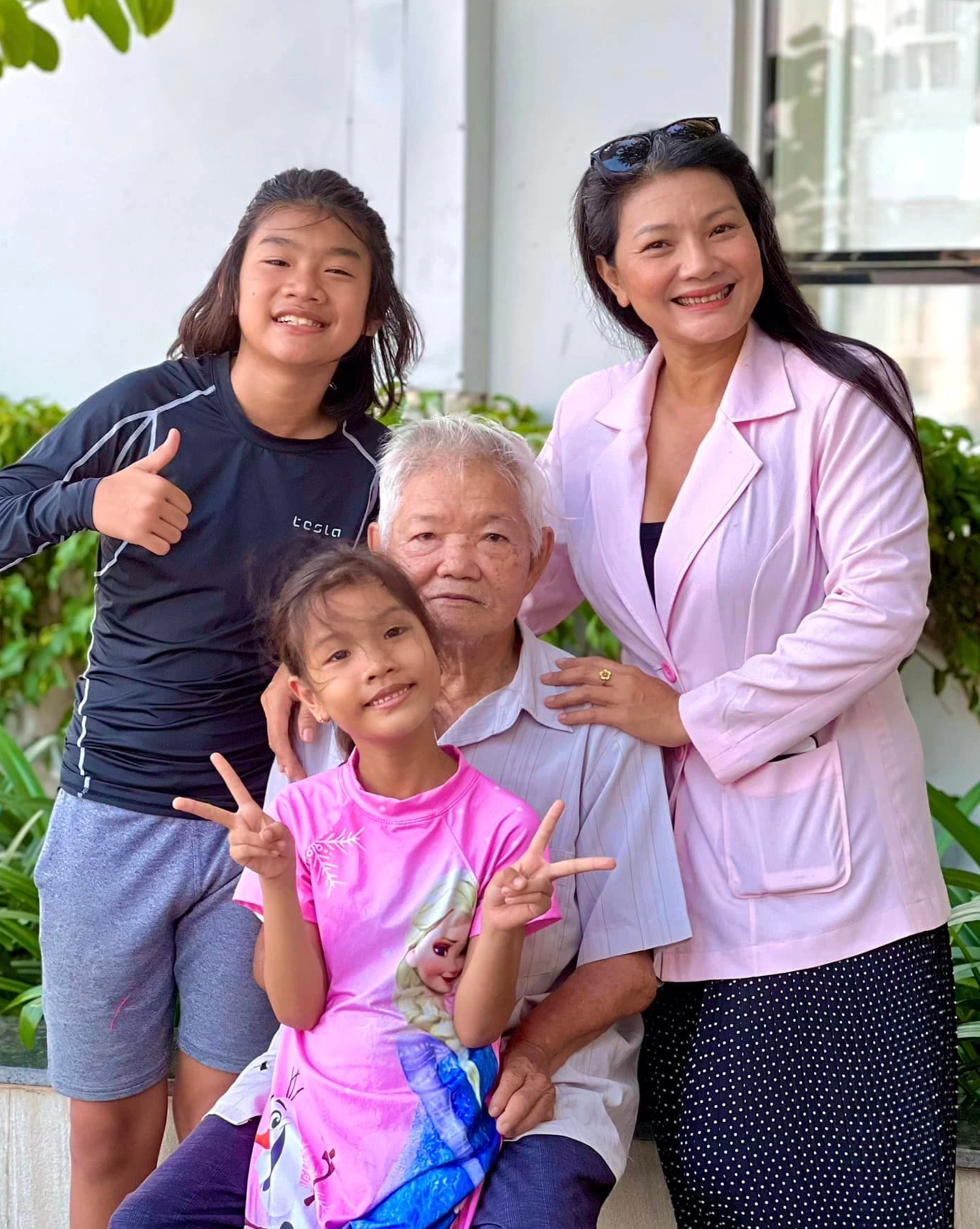 Kiều Trinh: Con gái xấu hổ bỏ học vì tôi bị gọi là nữ hoàng cảnh nóng-11