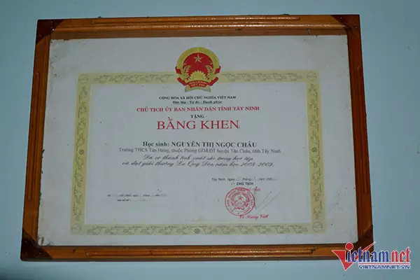 Cận cảnh căn nhà đơn sơ của Hoa hậu vừa thú nhận bị buộc thôi học, nhiều lần muốn sửa nhà cho mẹ mà không được-8