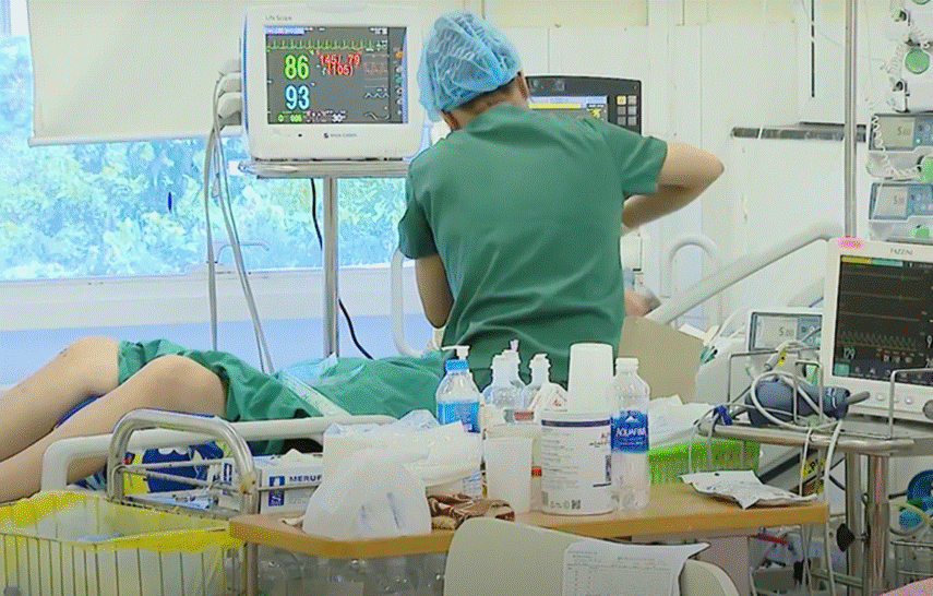 Việt Nam xem xét công bố hết dịch COVID-19-1