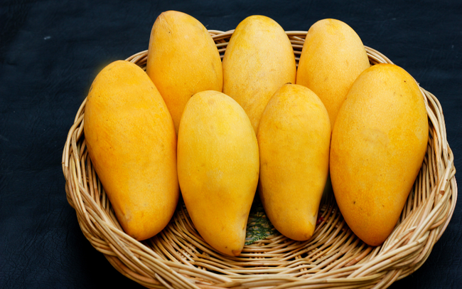 Xoài đang vào mùa, với 4 mẹo này sẽ chọn được xoài ngon ngọt làm sinh tố đẹp da-1