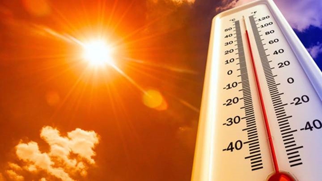 Trời nắng nóng gay gắt, Bộ Y tế hướng dẫn cách xử trí khi bị say nắng, đột quỵ do nóng-1