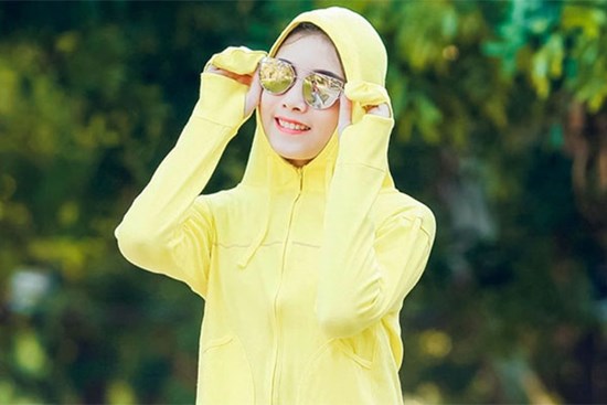 Chọn áo chống nắng: Những tiêu chí hàng đầu ngăn tối đa tia UV tấn công