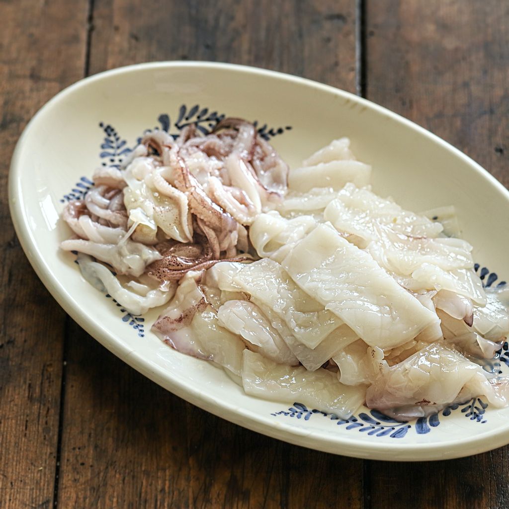 Thay đổi khẩu vị cho gia đình với công thức làm món mực trộn chua ngọt giòn ngon-6