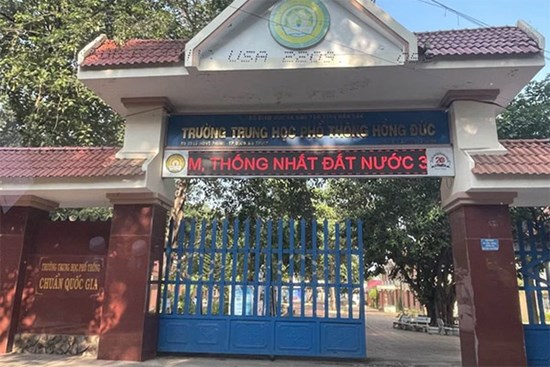 Một học sinh lớp 10 bị đâm khi đang trên đường đi học về