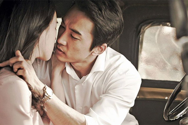 Vợ ốm, chồng liền đưa 10 triệu còn dặn thiếu sẽ chuyển thêm, hành động sau đó của tôi khiến anh lặng người-2